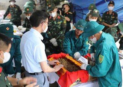 Lấy mẫu ADN xác định danh tính 24 hài cốt liệt sĩ chưa rõ thông tin tại Phú Thọ