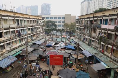 Phó Bí thư Thành ủy TPHCM yêu cầu tăng tốc cải tạo chung cư cũ