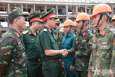 Chính ủy Quân khu 5 kiểm tra công tác thi công, xây dựng trường liên cấp trên tuyến biên giới