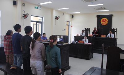 Người chơi, kẻ chứa cùng lãnh án