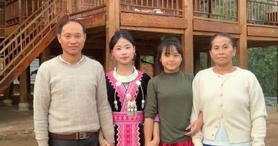 Nữ sinh người Mông 'vượt núi' nuôi ước mơ đổi thay quê nghèo