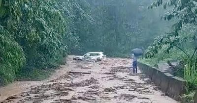 Mưa lớn gây sạt lở, chia cắt tuyến đường Tân Phong - Nậm Tăm (Lai Châu)