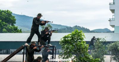 Tận thấy kỹ năng bắn súng, tác chiến tấn công khủng bố của những tân binh Công an nhân dân