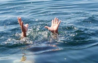Ba học sinh rủ nhau tắm sông bị đuối nước, một em tử vong
