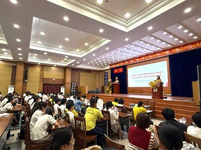 Nhà trường tiếp sức sĩ tử trước kỳ thi tốt nghiệp THPT 2026