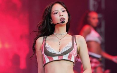 Jennie bị chỉ trích hát nhép