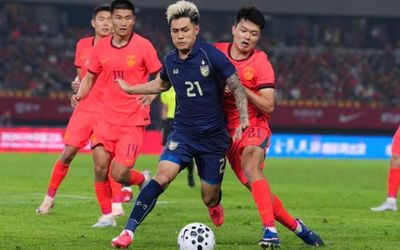 Tuyển Thái Lan chơi cực hay trước Trung Quốc