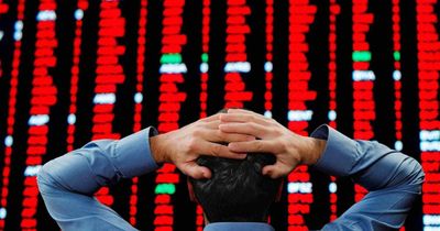 Nhịp hồi của VN-Index chưa đủ sức xua tan lo ngại về xu hướng giảm