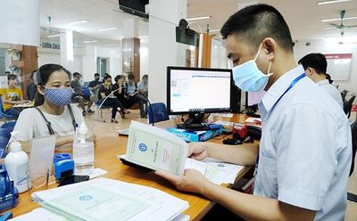 Chính thức thu tiền đóng bảo hiểm theo mức lương cơ sở - 2,53 triệu đồng từ 1/7