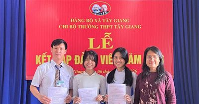 Hai học sinh người Cơ Tu được kết nạp Đảng trước kỳ thi tốt nghiệp THPT 2026