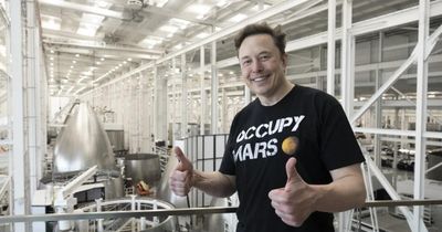 Khối tài sản của Elon Musk khi thành 'tỷ phú nghìn tỷ' đầu tiên trên thế giới