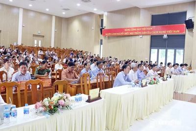Cử tri kiến nghị nhiều vấn đề về đất đai, hạ tầng và an sinh xã hội