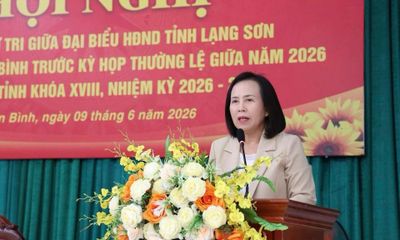 Đồng chí Phó Bí thư Thường trực Tỉnh ủy, Chủ tịch HĐND tỉnh tiếp xúc cử tri tại xã Yên Bình
