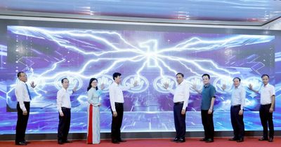 Phó Bí thư Thường trực Tỉnh ủy, Chủ tịch HĐND tỉnh Hoàng Giang dự lễ ra mắt 'Thôn số' tại Yên Bình