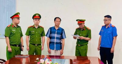 Khởi tố, bắt tạm giam 3 nguyên cán bộ thuế tỉnh Lào Cai về tội 'Lợi dụng chức vụ, quyền hạn trong khi thi hành công vụ'