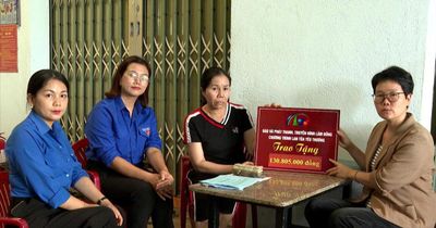Thông qua Báo và PTTH Lâm Đồng các nhà hảo tâm ủng hộ em Bích Chi hơn 130 triệu đồng