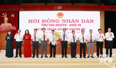 Đồng chí Trần Văn Hậu được bầu giữ chức vụ Phó Chủ tịch UBND tỉnh Thái Nguyên