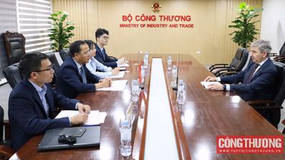 Thứ trưởng Nguyễn Hoàng Long tiếp Đại sứ Litva tại Việt Nam