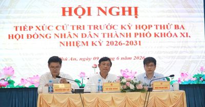 Chủ tịch HĐND TP. Hồ Chí Minh Võ Văn Minh tiếp xúc cử tri trước Kỳ họp thứ 3