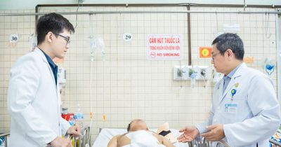 Nỗ lực cứu sống nạn nhân bị thương nặng trong vụ tai nạn trên cao tốc