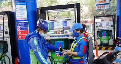 Người dân đón nhận xăng E10 ngày càng tích cực hơn