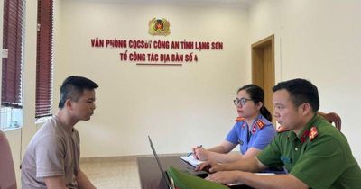 Bị khởi tố vì đi bộ sang đường không đúng quy định gây tai nạn