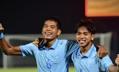 Khoảnh khắc U19 Australia phản lưới khiến U19 Việt Nam bị loại