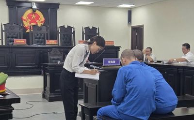 Nhóm cướp lên kịch bản cướp tài sản biến thành thành nạn nhân của đồng bọn