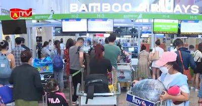 Giá vé hàng không giảm so với đầu mùa hè