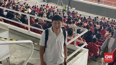 HLV Kim Sang-sik sang Indonesia do thám, đồng nghiệp Herdman phản ứng cực gắt