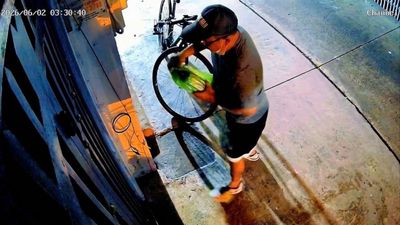 Tạt chất bẩn vào nhà dân vì mâu thuẫn với người bán hủ tiếu