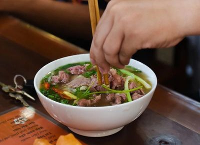 Một sai lầm khi ăn phở 'rước' thêm mỡ máu, tăng cân vèo vèo