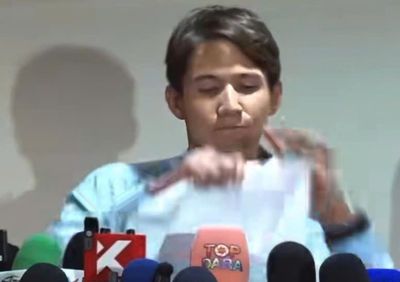 Clip thiếu gia Singha xé 'hợp đồng bịt miệng' viral khắp MXH