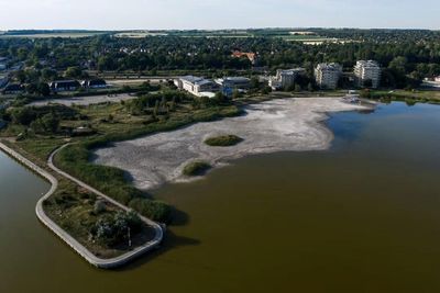 Hồ lớn thứ ba Hungary đang cạn nước với tốc độ đáng lo ngại