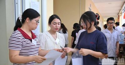 Chiều nay, thí sinh cả nước đến điểm thi, sẵn sàng cho kỳ thi tốt nghiệp Trung học phổ thông năm 2026