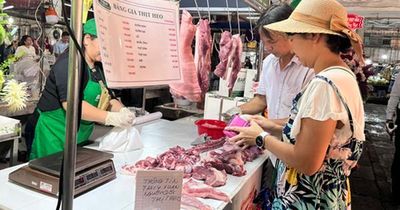 TP HCM: Thịt heo 'Tick xanh' vào chợ truyền thống