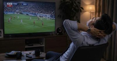 Huế quản chặt cán bộ, rà soát giao dịch nghi cá độ World Cup