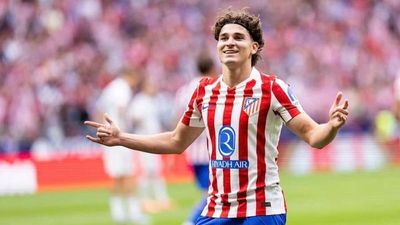 Real Madrid nhắm Alvarez, Mourinho trở lại Bernabeu