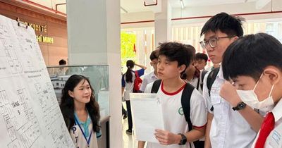 Đáp án thi lớp 10 của Trường Phổ thông Năng khiếu TPHCM xem tại đây
