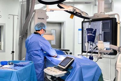 Cứu sống hai cụ bà đột quỵ nhồi máu não nặng