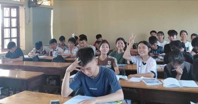 Chiều nay, hơn 1,2 triệu thí sinh làm thủ tục dự thi tốt nghiệp THPT
