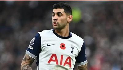 Man United tranh sao Tottenham với Barca