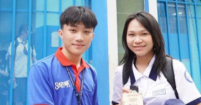 Áo xanh tình nguyện tại TPHCM đồng hành cùng sĩ tử 2k8