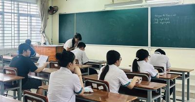 TPHCM có 8 thí sinh đặc biệt được thi ở phòng riêng, có người viết hộ bài