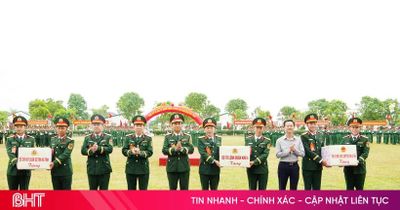 Trung đoàn 841 và Tiểu đoàn Huấn luyện - Cơ động tổ chức lễ tuyên thệ chiến sĩ mới