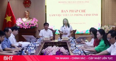 Thẩm tra dự thảo nghị quyết hỗ trợ cán bộ, công chức làm việc tại trung tâm phục vụ hành chính công