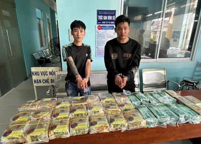 Hàng trăm cảnh sát đột kích đồng loạt tại 11 tỉnh thành, bắt 400 đối tượng trong đường dây ma túy khủng