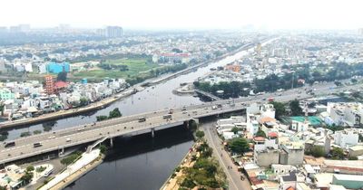 Tăng quyền chủ động để 'đầu tàu' TPHCM bứt tốc