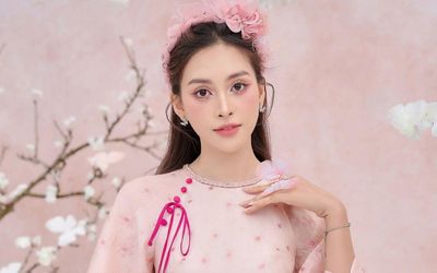 Tiểu Vy thời sinh viên trông thế nào?