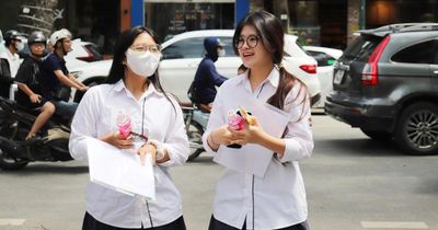 Thi tốt nghiệp THPT 2026: Điểm tựa yêu thương tiếp sức sĩ tử vượt qua kỳ thi cuối cấp